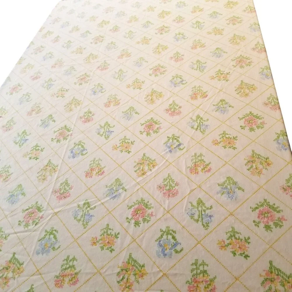 70's Cross Stitch Design Muslin Flat Sheet Cottage Core Craft‎ Cutter 79 X 92